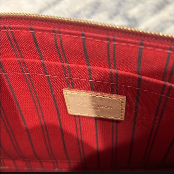 Louis Vuitton MM never full cherry πππ - Picture 3 of 16